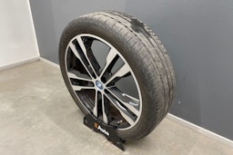 Punainen BMW i3 2019 kuva 14.