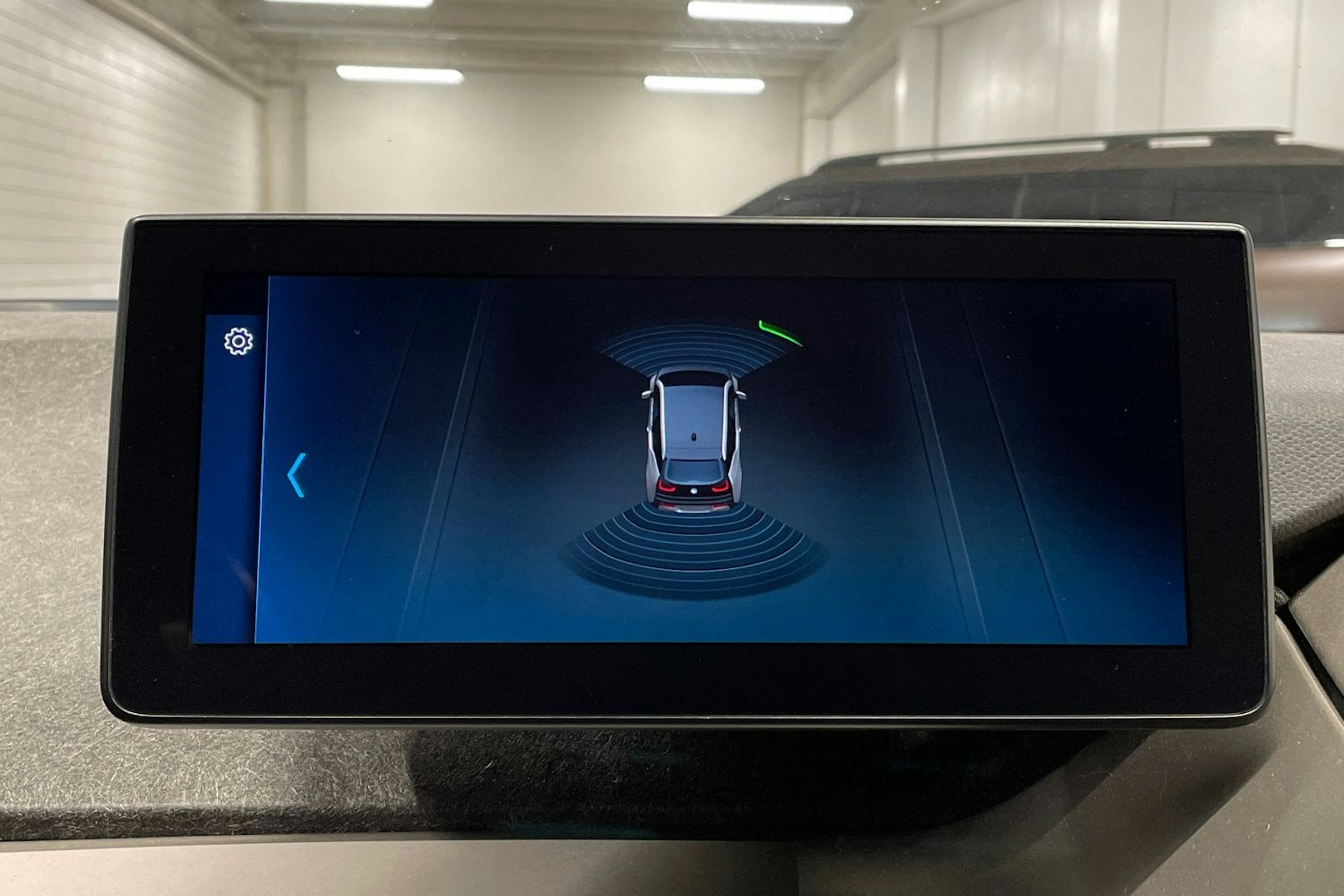 Punainen BMW i3 2019 kuva 18.