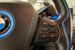 Punainen BMW i3 2019 kuva 24.