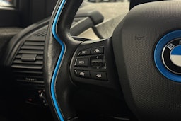Punainen BMW i3 2020 kuva 15.