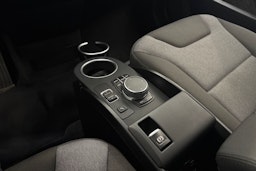 Punainen BMW i3 2020 kuva 21.
