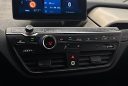 Punainen BMW i3 2020 kuva 25.