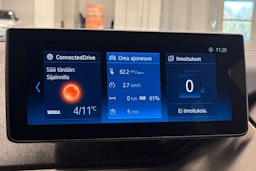 Punainen BMW i3 2020 kuva 26.