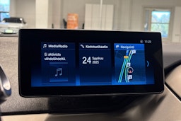 Punainen BMW i3 2020 kuva 27.