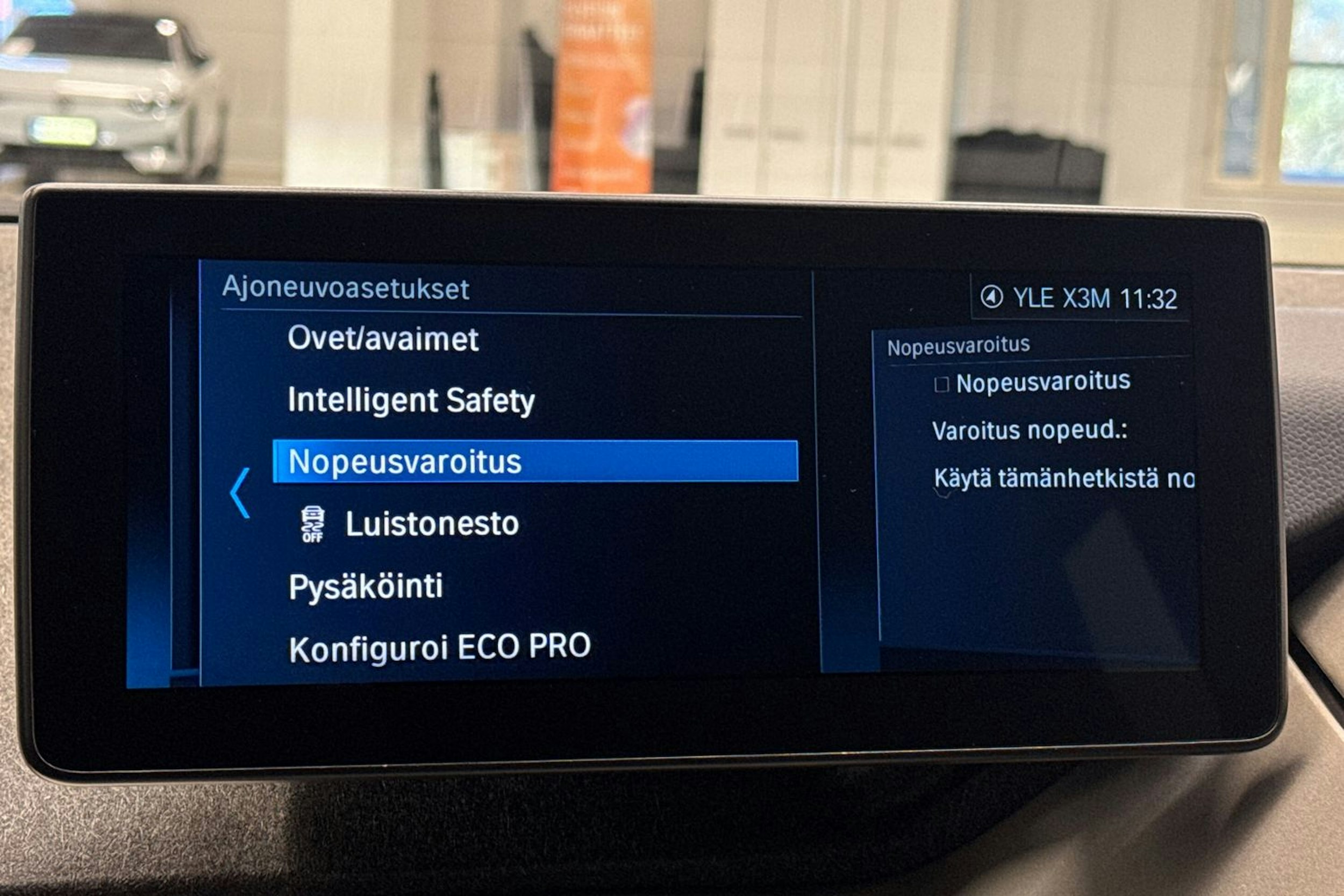 Punainen BMW i3 2020 kuva 35.