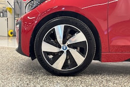Punainen BMW i3 2020 kuva 39.