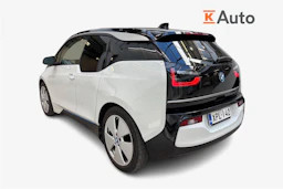 Valkoinen BMW i3 2021 kuva 3.