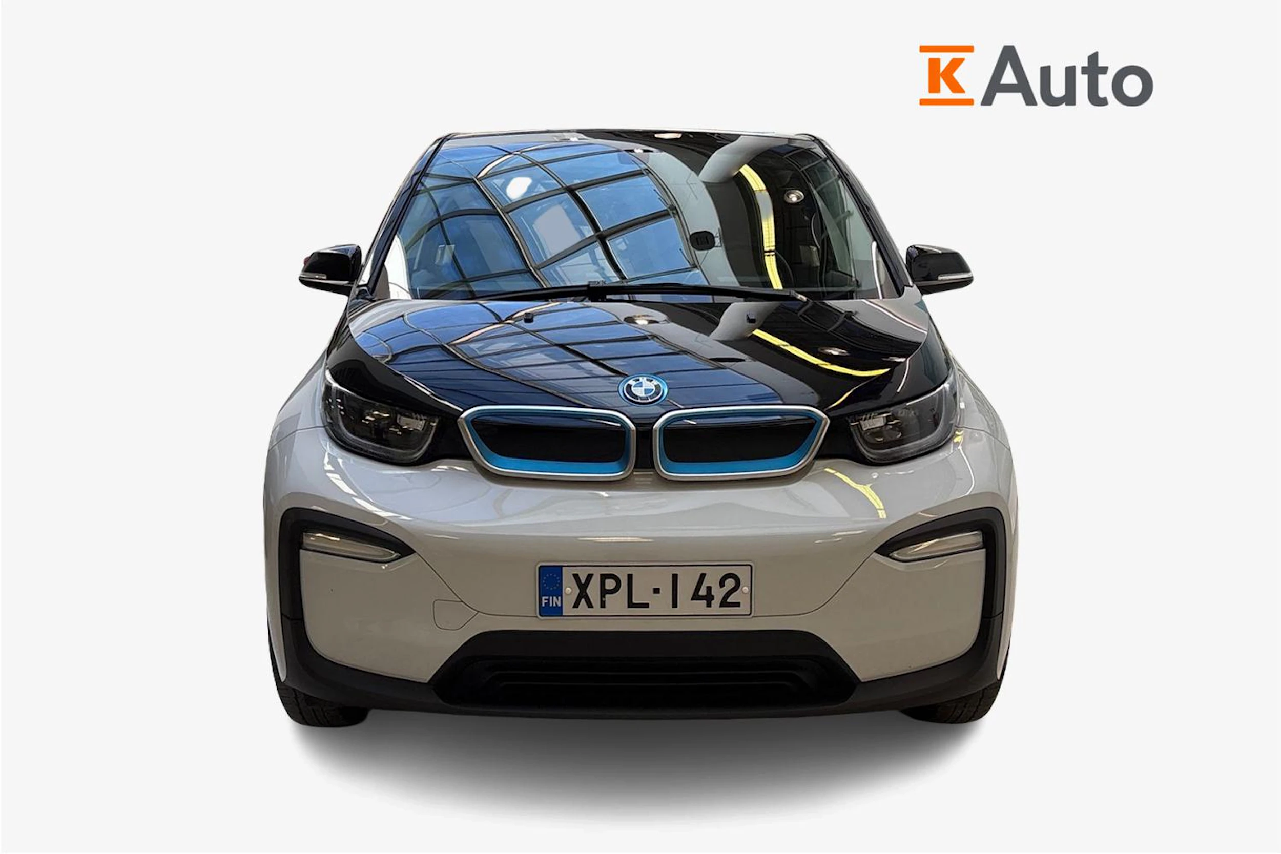 Valkoinen BMW i3 2021 kuva 5.