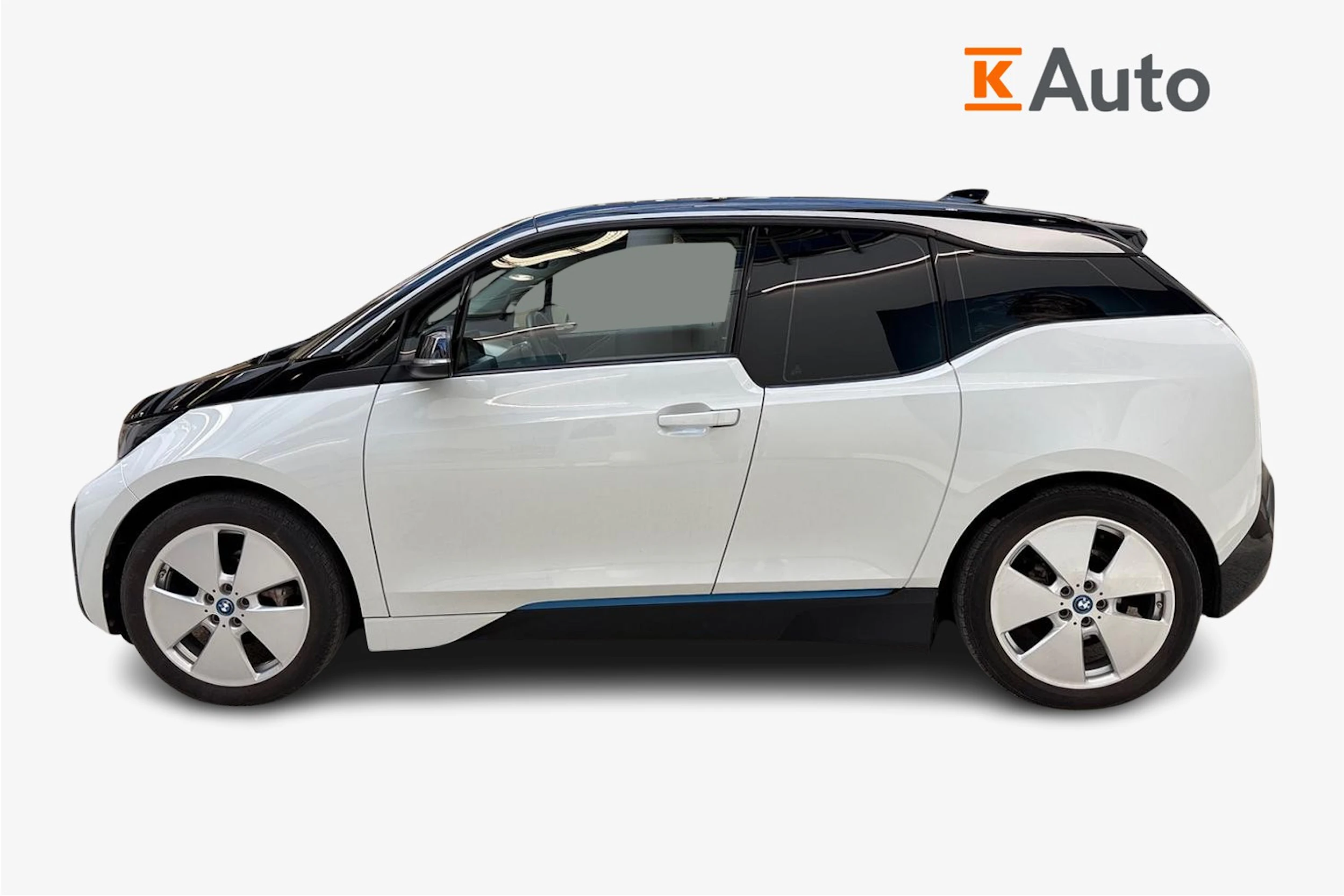 Valkoinen BMW i3 2021 kuva 7.