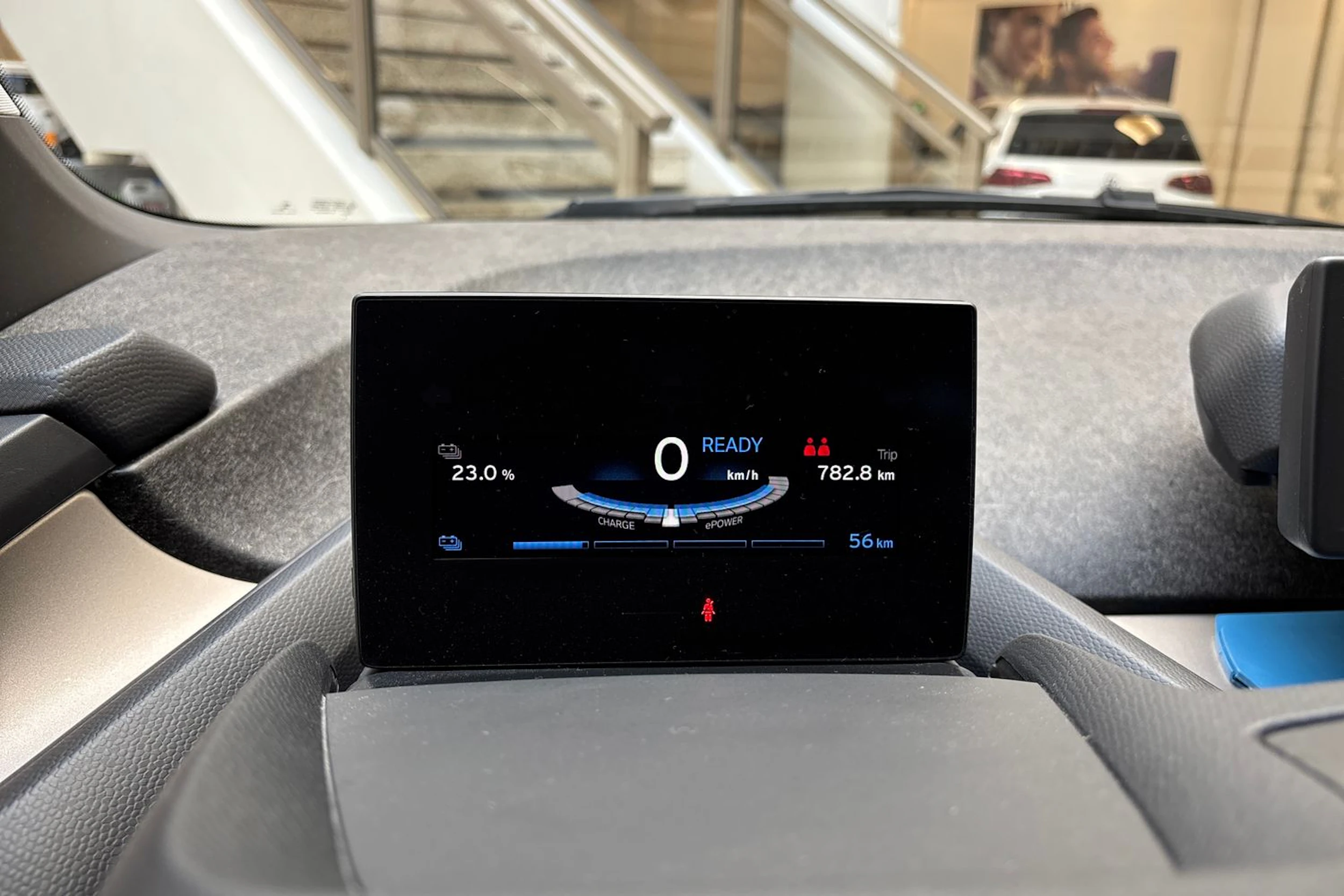 Valkoinen BMW i3 2021 kuva 20.