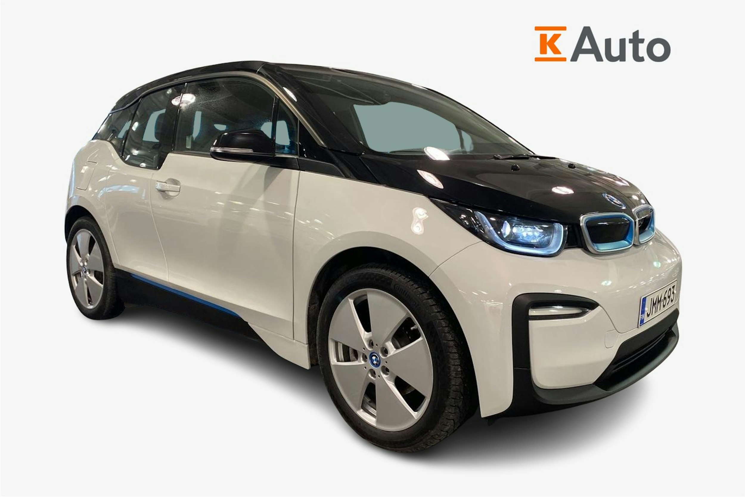 valkoinen BMW i3 2022 kuva 1.