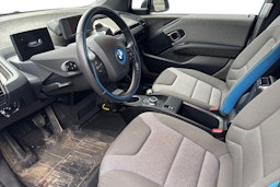 Valkoinen BMW i3 2022 kuva 3.