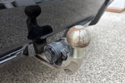 harmaa BMW i4 2022 kuva 14.