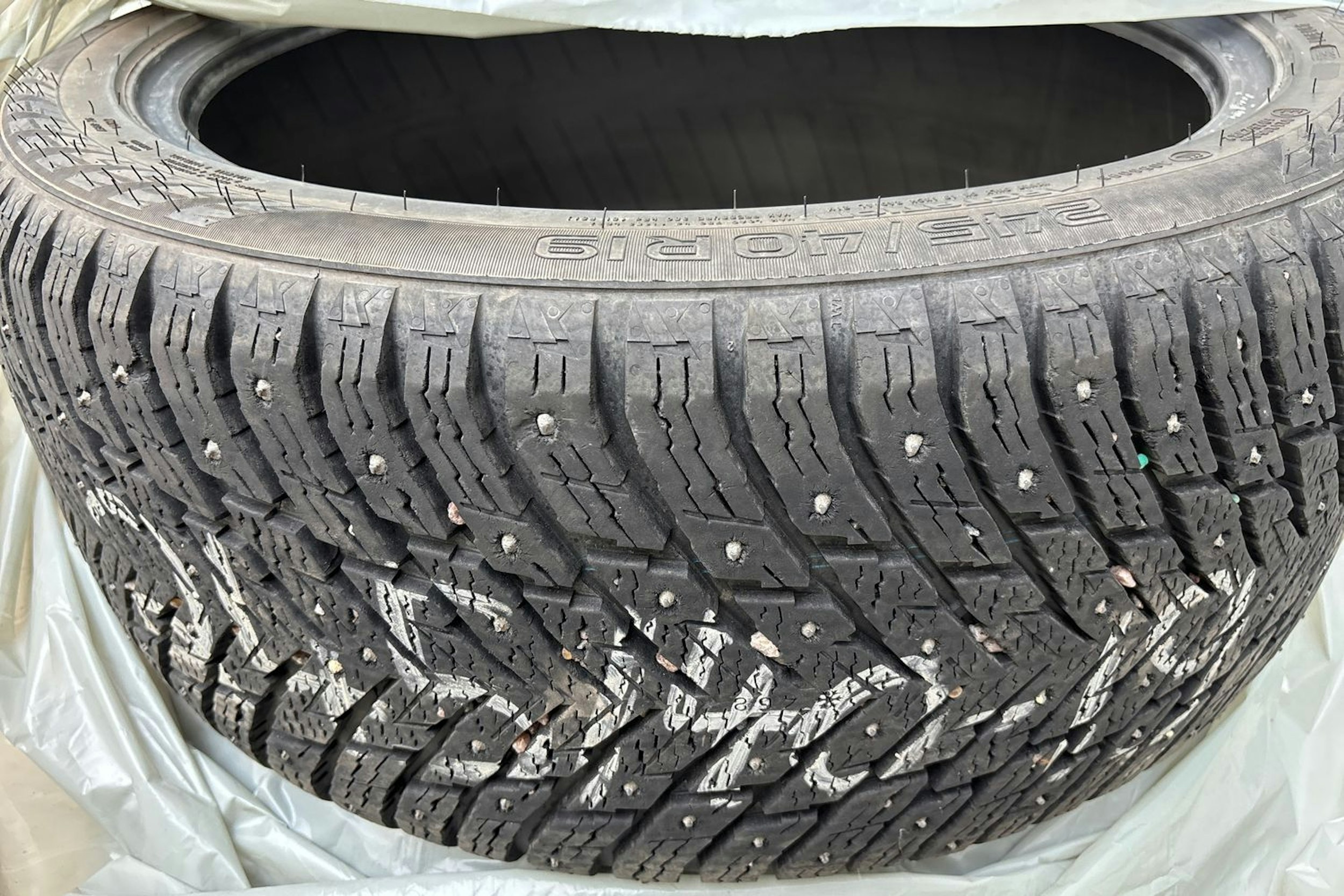 harmaa BMW i4 2022 kuva 15.