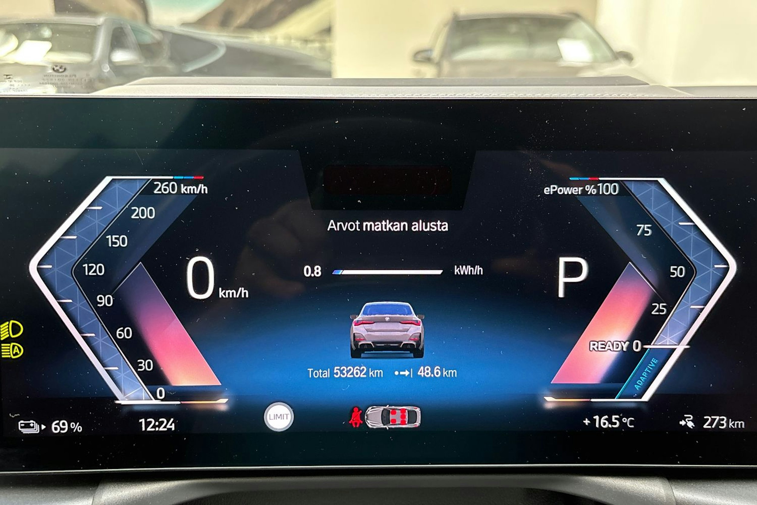 harmaa BMW i4 2022 kuva 19.