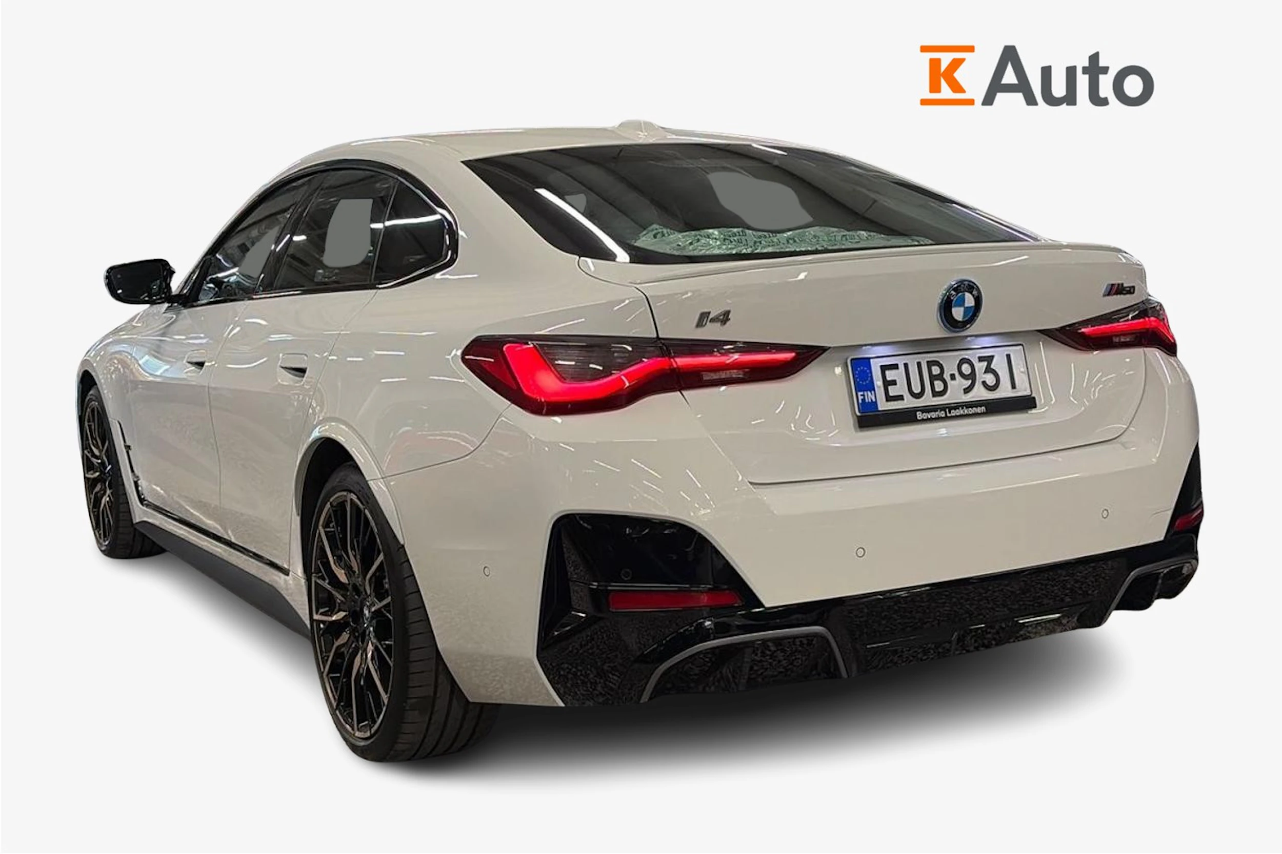 valkoinen BMW i4 2022 kuva 2.