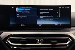 valkoinen BMW i4 2022 kuva 25.