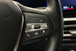 musta BMW i4 2022 kuva 10.