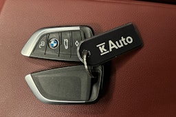 musta BMW i4 2022 kuva 29.
