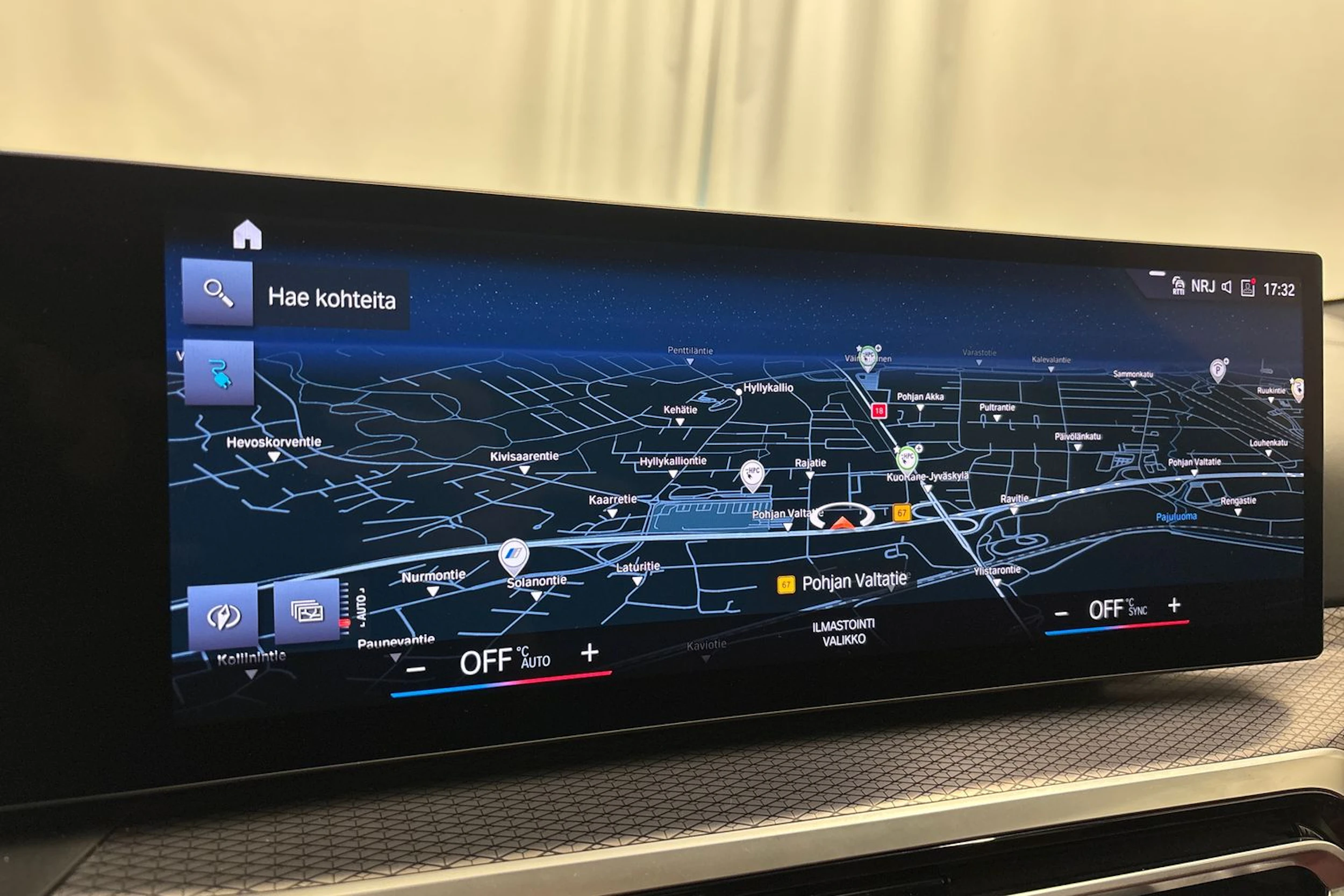 harmaa BMW i4 M50 2022 kuva 23.