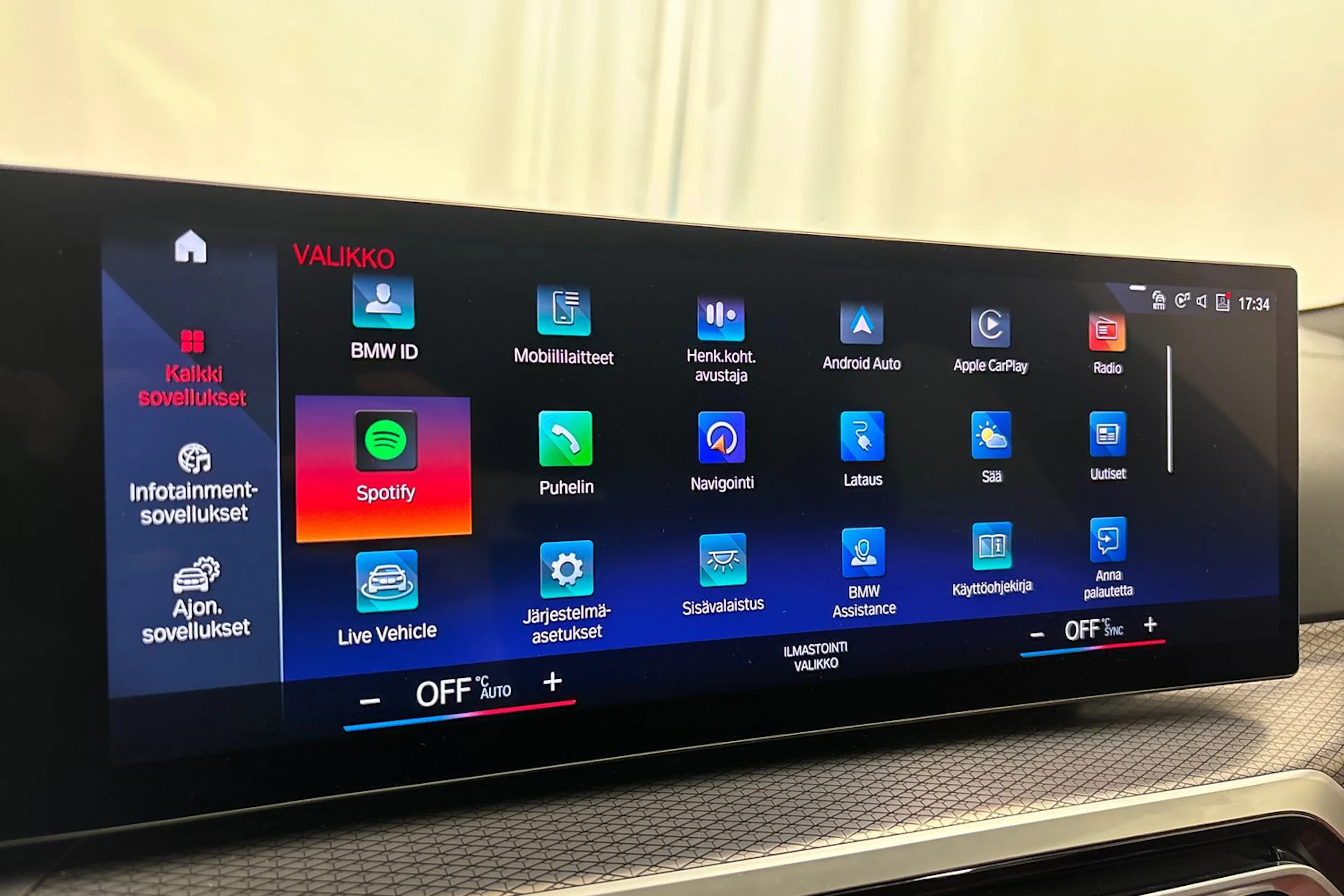 harmaa BMW i4 M50 2022 kuva 25.