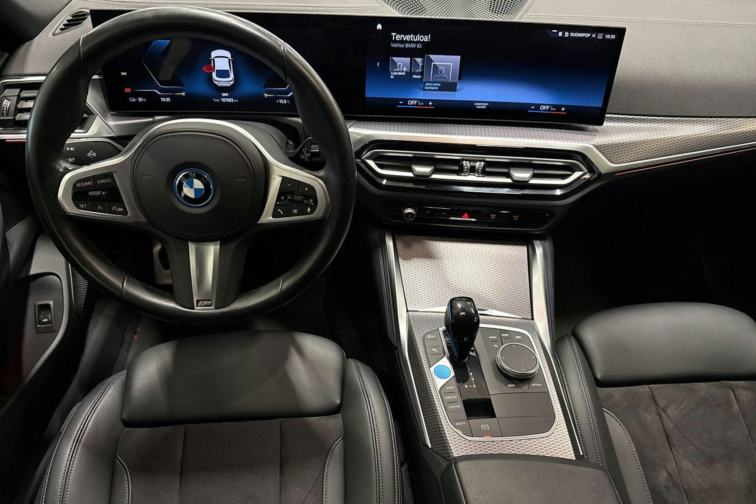 valkoinen BMW i4 2022 kuva 9.