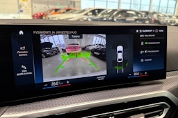 valkoinen BMW i4 2022 kuva 22.