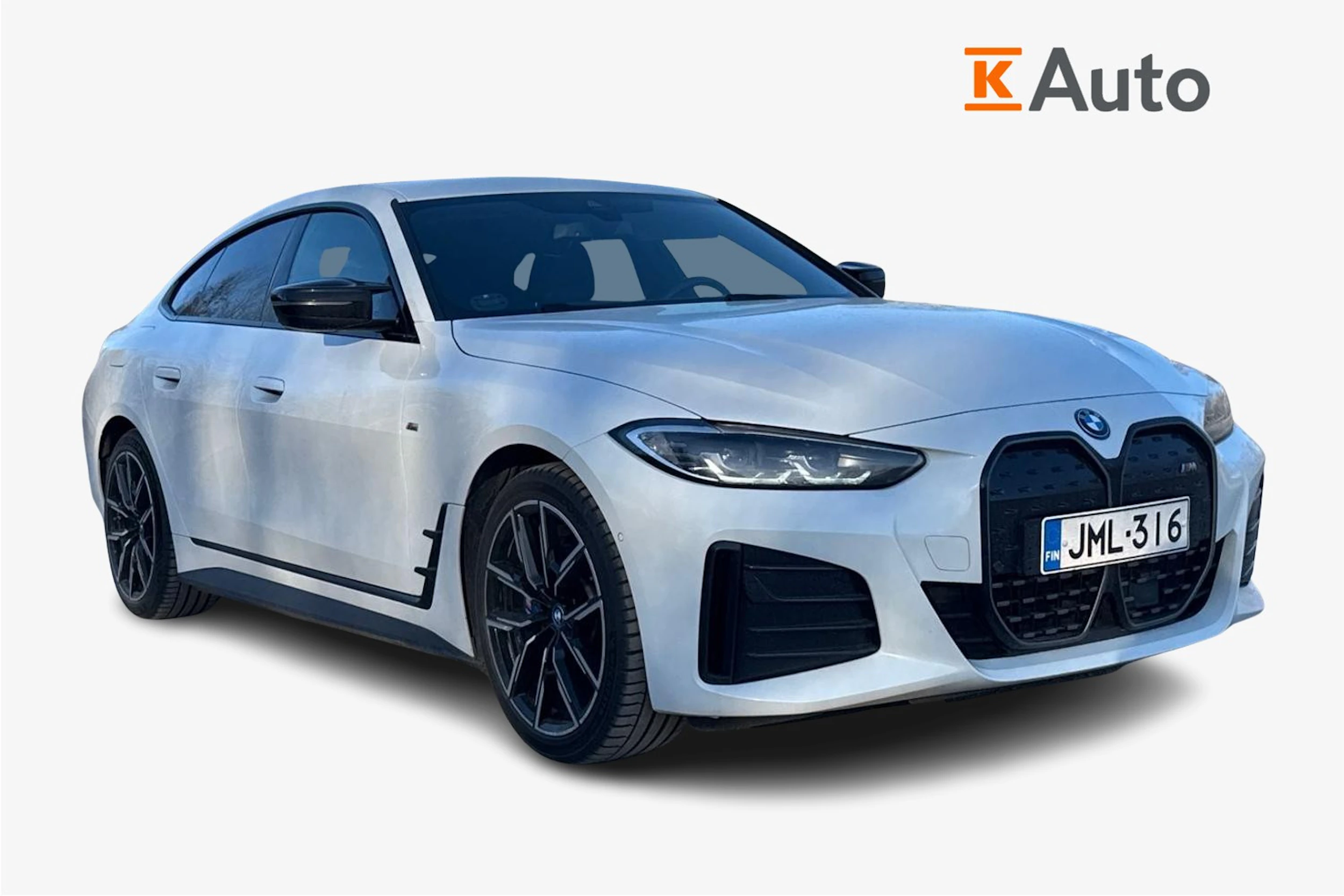 Valkoinen BMW i4 2022 kuva 1.