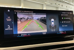 Valkoinen BMW i4 2022 kuva 24.