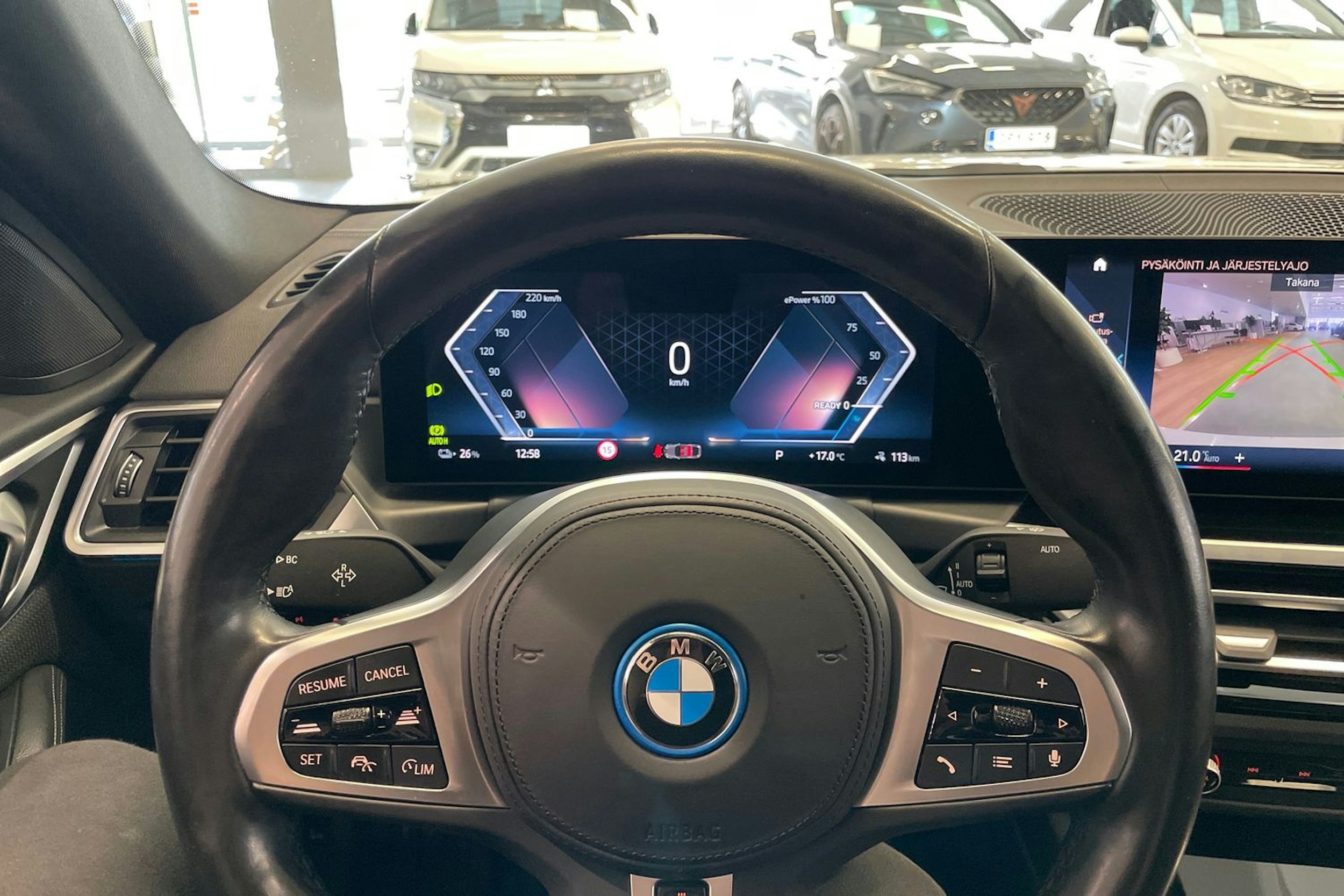 Valkoinen BMW i4 2022 kuva 25.