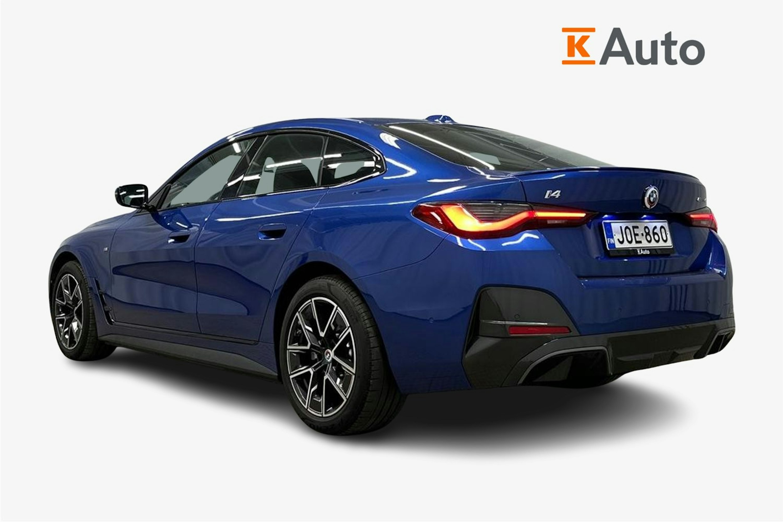 sininen BMW i4 2022 kuva 2.