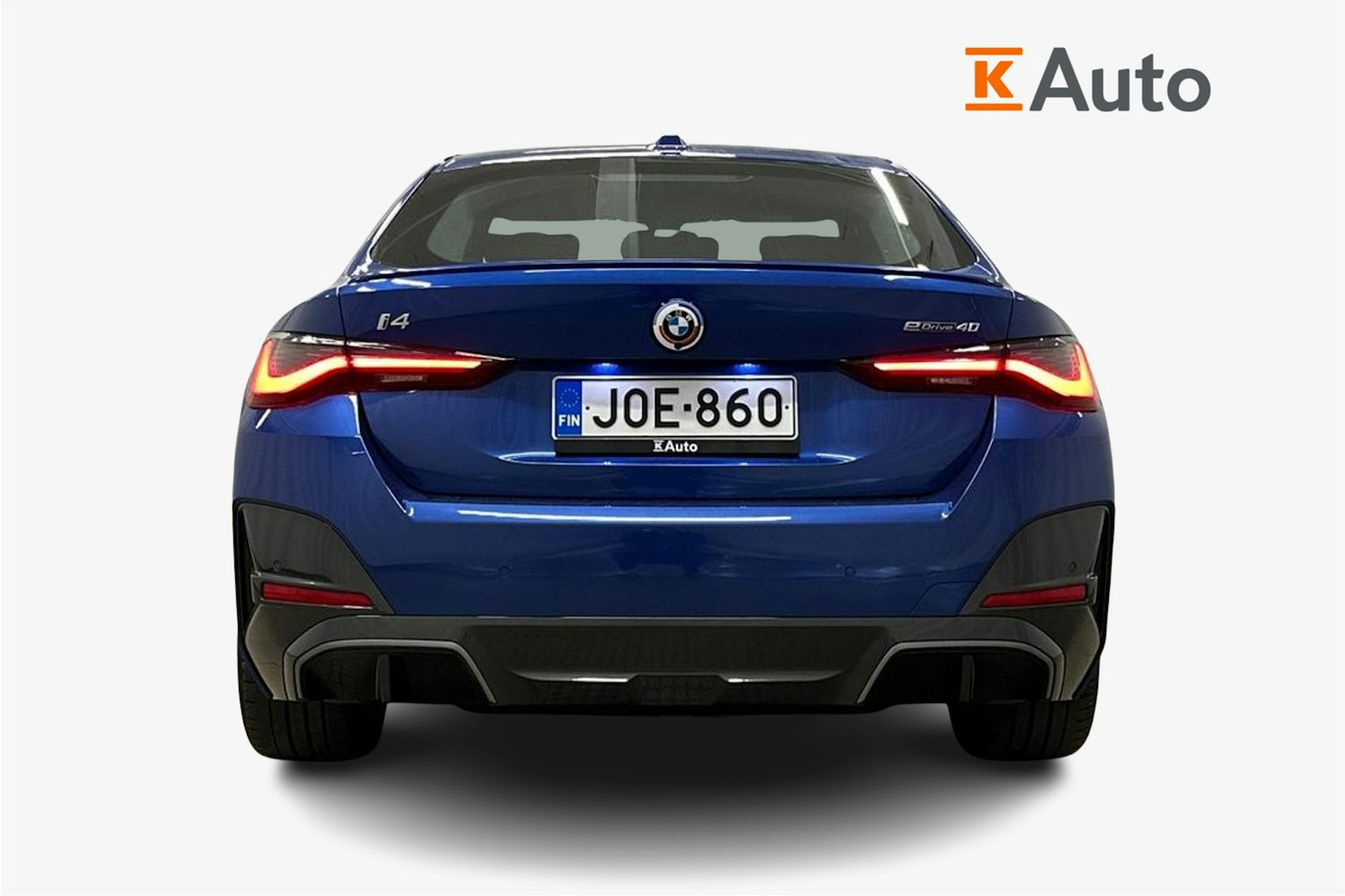 sininen BMW i4 2022 kuva 3.