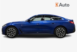 sininen BMW i4 2022 kuva 6.