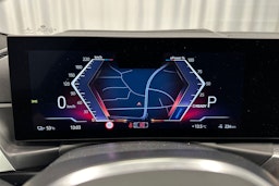 sininen BMW i4 2022 kuva 20.