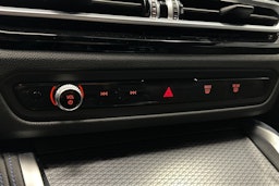 sininen BMW i4 2022 kuva 26.