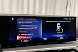 sininen BMW i4 2022 kuva 34.