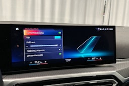 sininen BMW i4 2022 kuva 37.