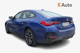 sininen BMW i4 2022 kuva 2.
