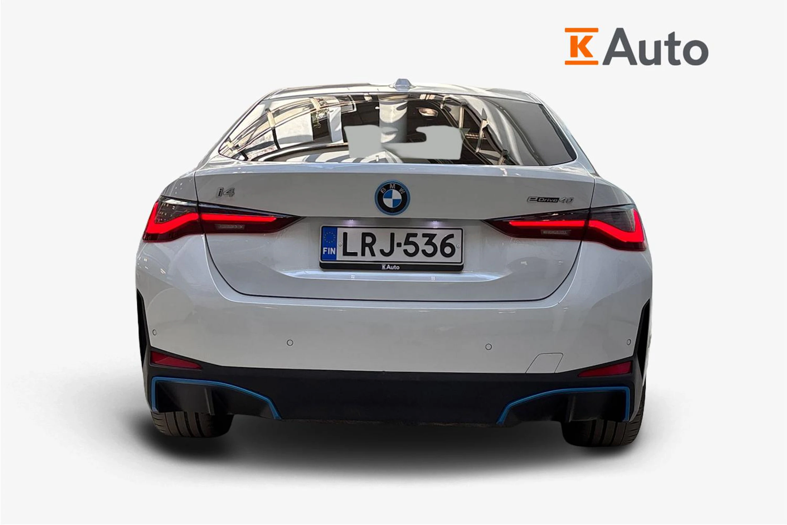 valkoinen BMW i4 2022 kuva 4.
