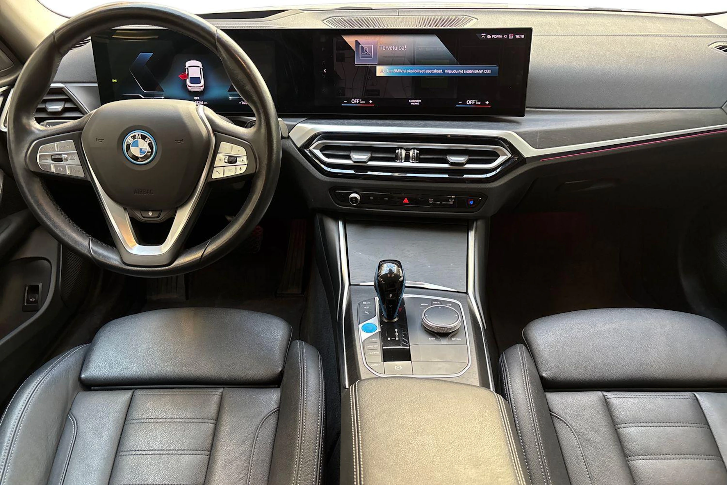 valkoinen BMW i4 2022 kuva 9.