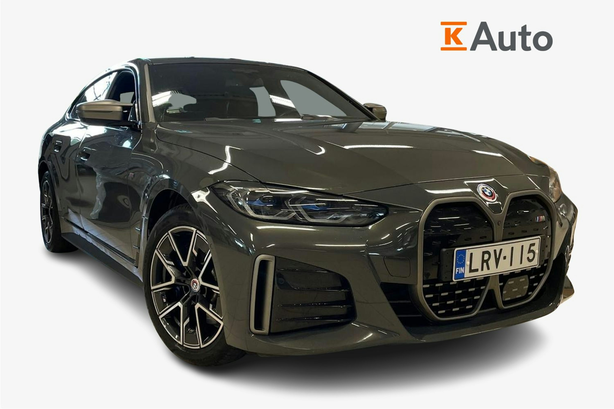 Harmaa BMW i4 2023 kuva 1.
