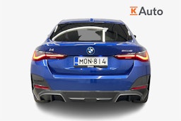 sininen BMW i4 2022 kuva 3.