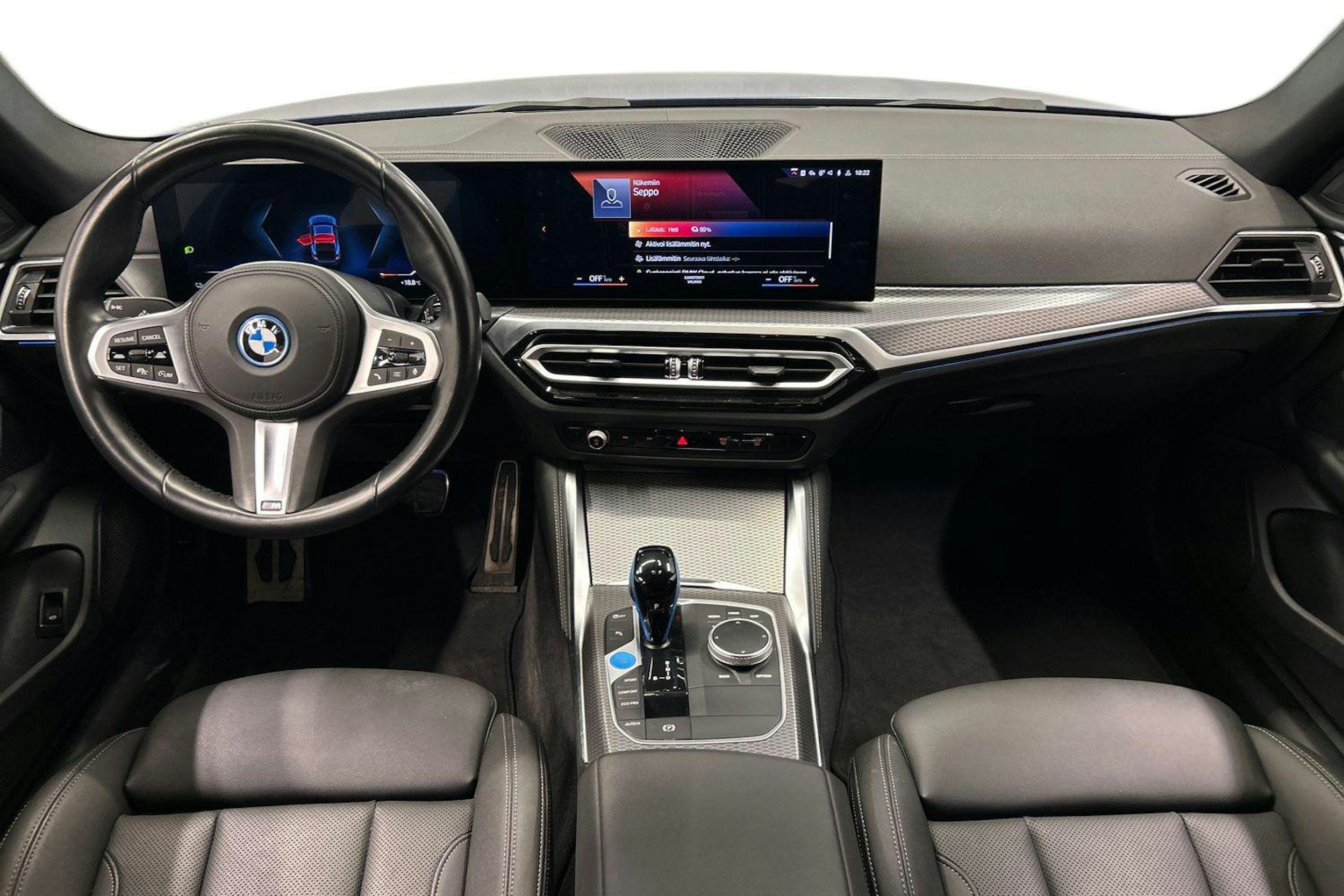 sininen BMW i4 2022 kuva 9.