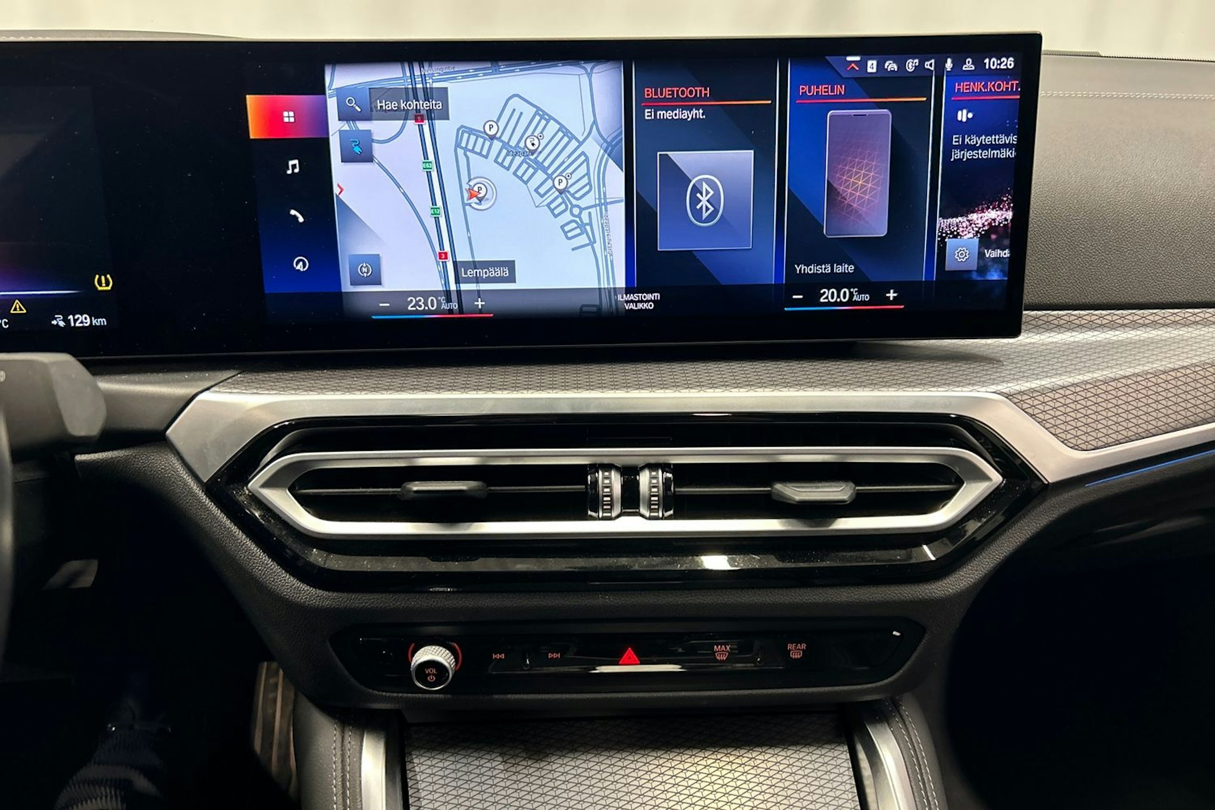 sininen BMW i4 2022 kuva 22.