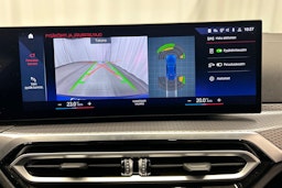 sininen BMW i4 2022 kuva 24.