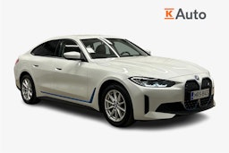 valkoinen BMW i4 2022 kuva 1.