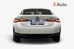 valkoinen BMW i4 2022 kuva 3.