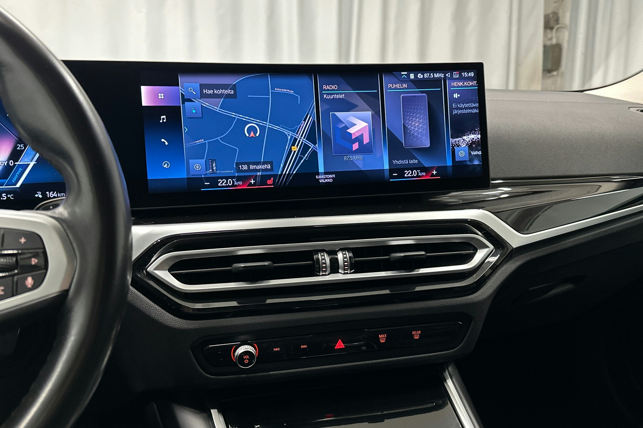 valkoinen BMW i4 2022 kuva 22.