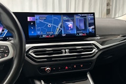 valkoinen BMW i4 2022 kuva 22.