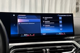 valkoinen BMW i4 2022 kuva 28.